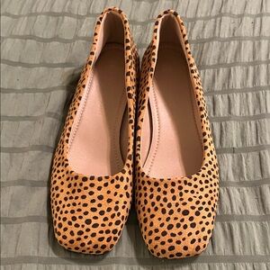 Women's Leopard Print Cheetah Ballet Flats - Tan/Black